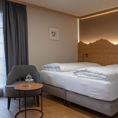 Hotel Alpenland Gstaad Ngoại thất bức ảnh