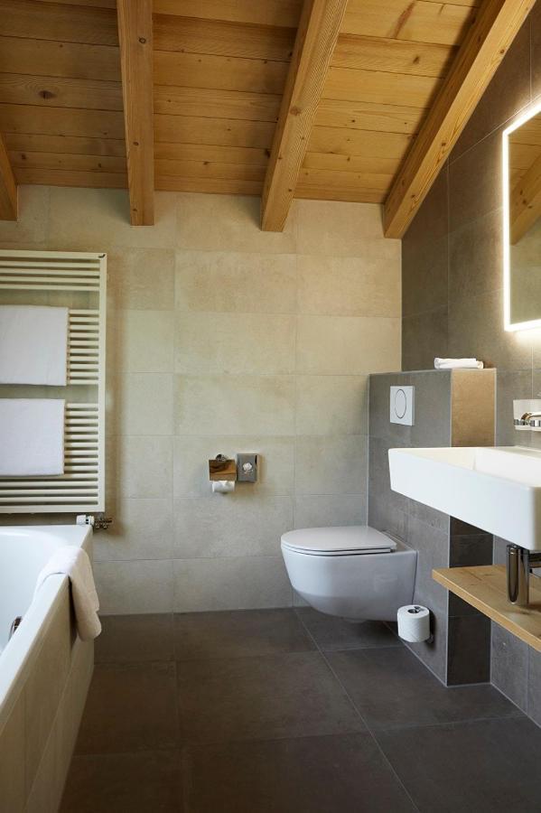 Hotel Alpenland Gstaad Ngoại thất bức ảnh
