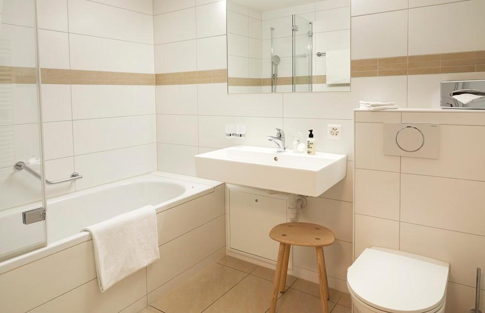 Hotel Alpenland Gstaad Ngoại thất bức ảnh