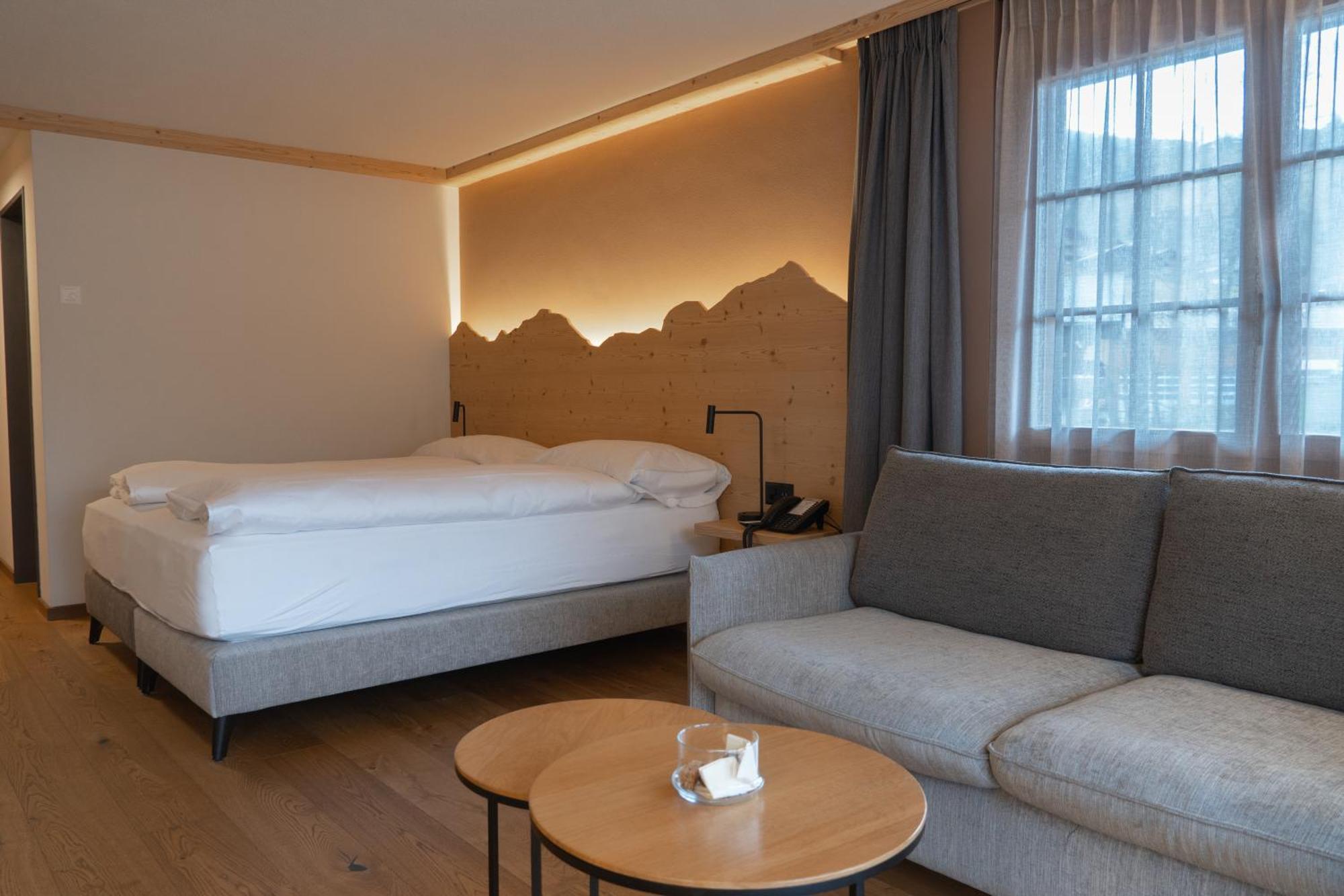 Hotel Alpenland Gstaad Ngoại thất bức ảnh